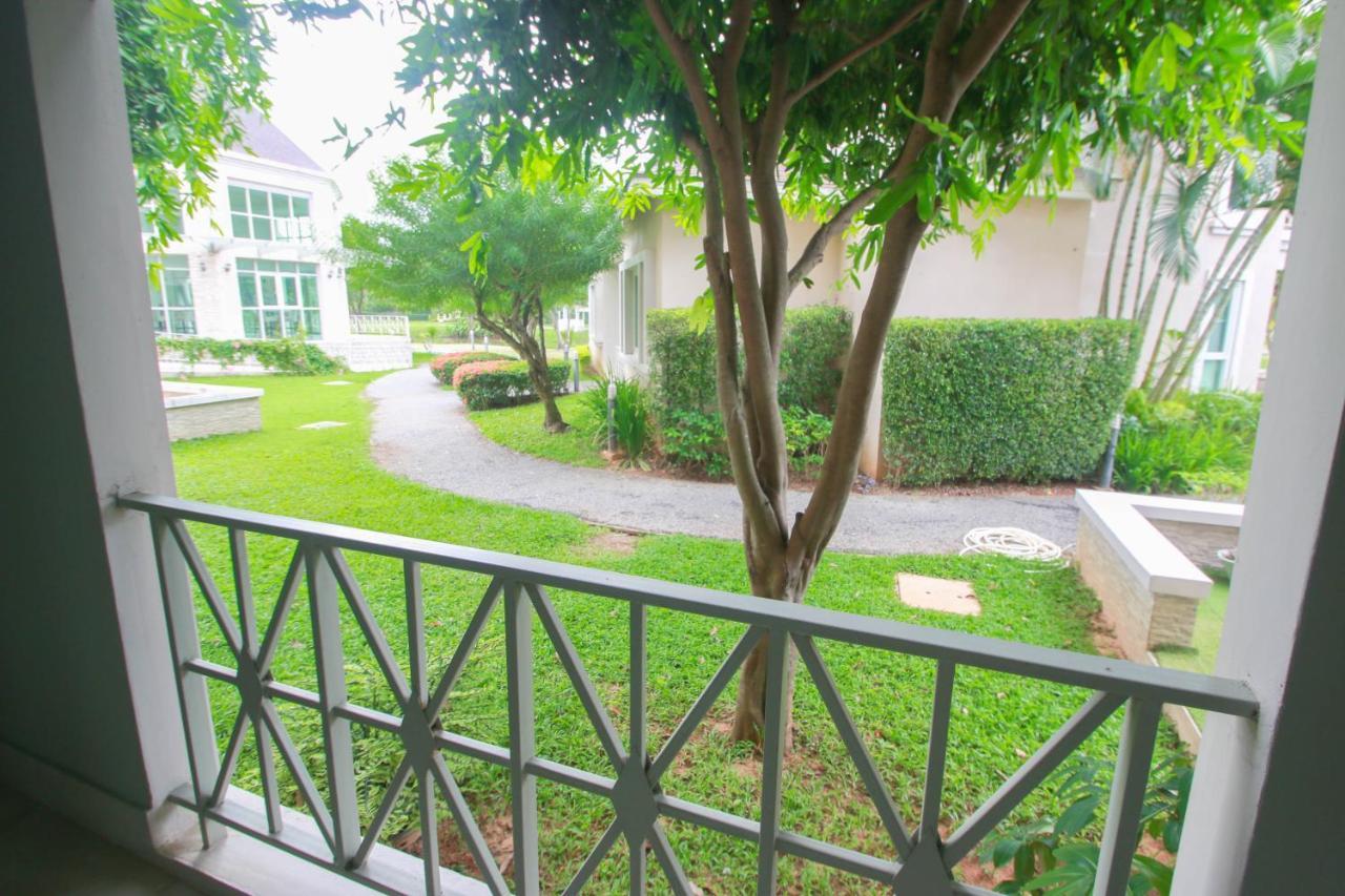 Baan Rub Lom by Jane Apartment Pakchong Bagian luar foto