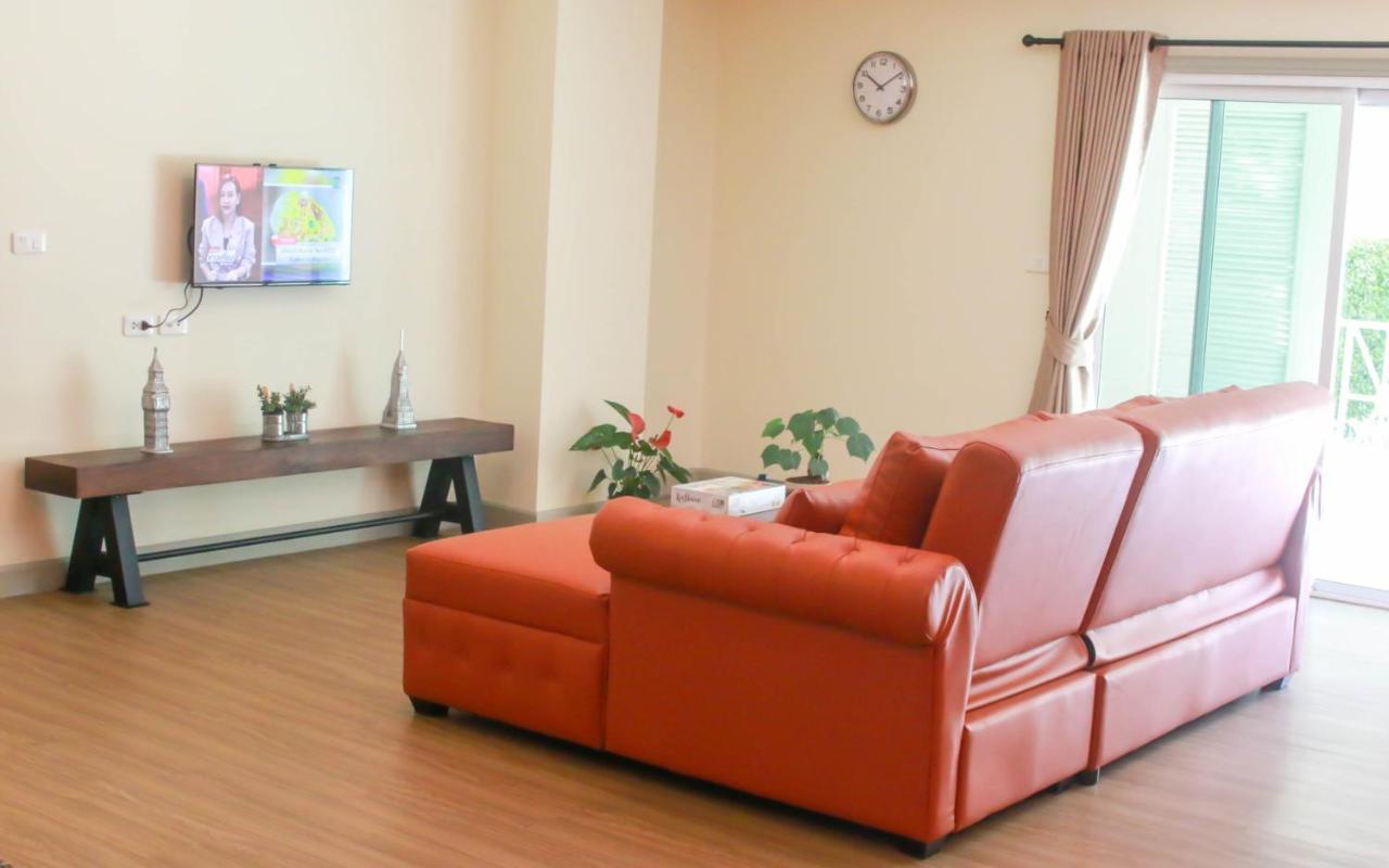 Baan Rub Lom by Jane Apartment Pakchong Bagian luar foto